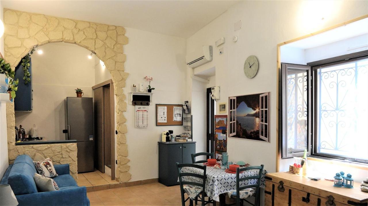 Ortigia Castel Maniace Apartman Szirakúza Kültér fotó